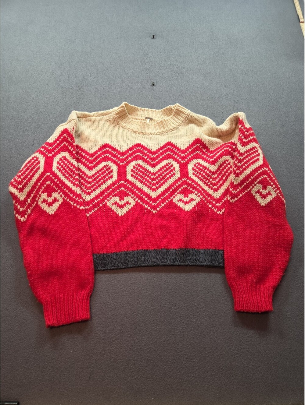 women's cropped long-sleeved sweater by Free People size M